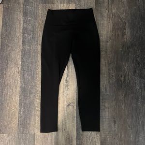 Black lululemon leggings size 8 25in’